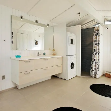 Сasa de vacaciones 9 Person In Lokken-by Traum *